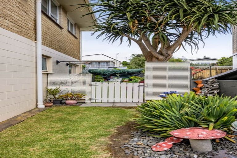 Photo of property in 4/9 Hine Street, New Plymouth, 4310