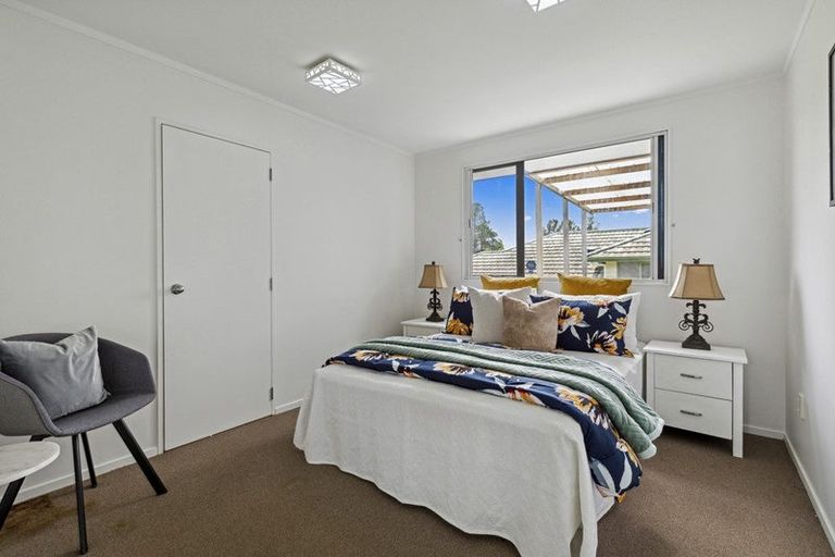 Photo of property in 35 Jadewynn Drive, Massey, Auckland, 0614