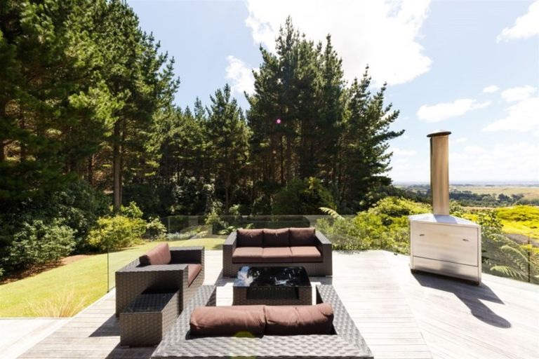 Photo of property in 516 Turitea Road, Turitea, Palmerston North, 4472