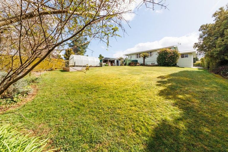 Photo of property in 8 Hau Whiti Place, Kimbolton, 4774