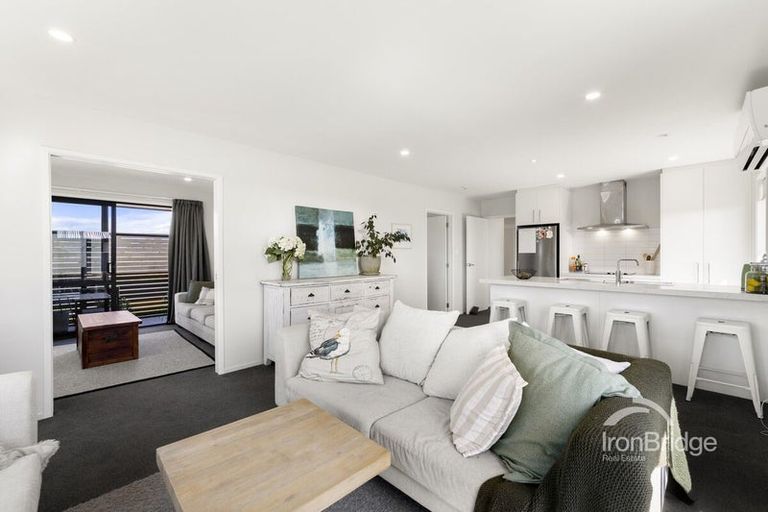 Photo of property in 15 Woodford Avenue, Woodend, 7610