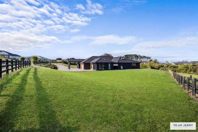 Photo of property in 21 Te Ara Aukati Terrace, Pokeno, 2471