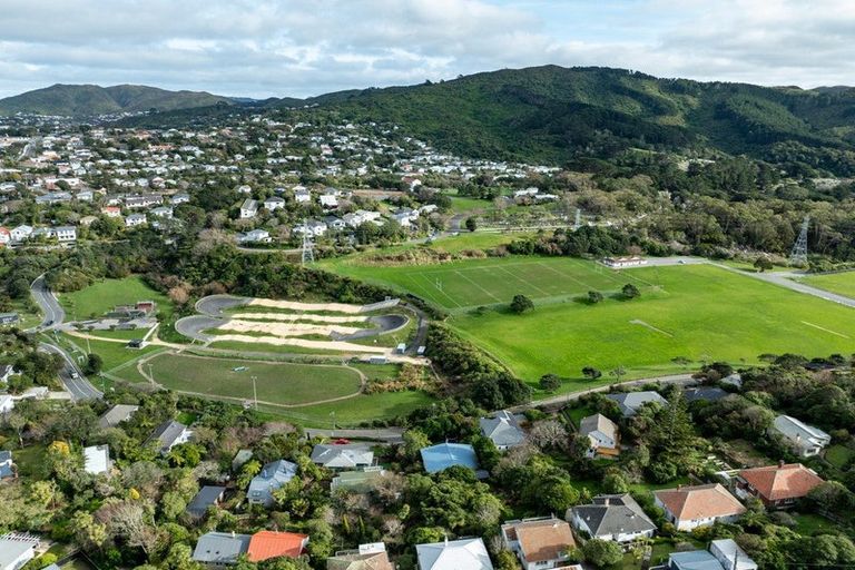 Photo of property in 32 Kaihuia Street, Northland, Wellington, 6012