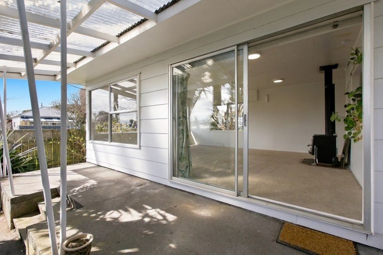 Photo of property in 19 Carey Street, Waitara, 4320