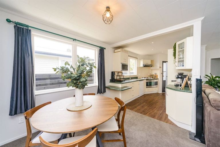 Photo of property in 22 Rhodes Drive, Kelvin Grove, Palmerston North, 4414