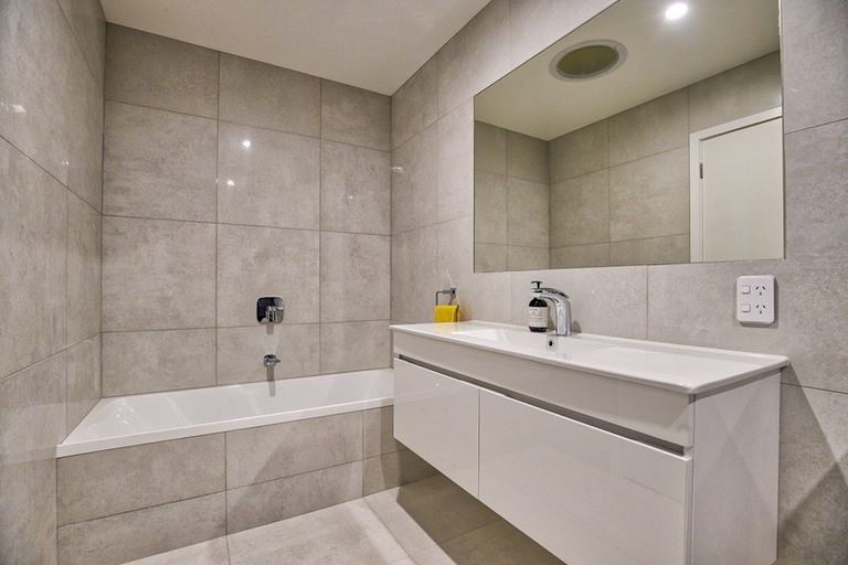 Photo of property in 156 Upton Street, Wanaka, 9305