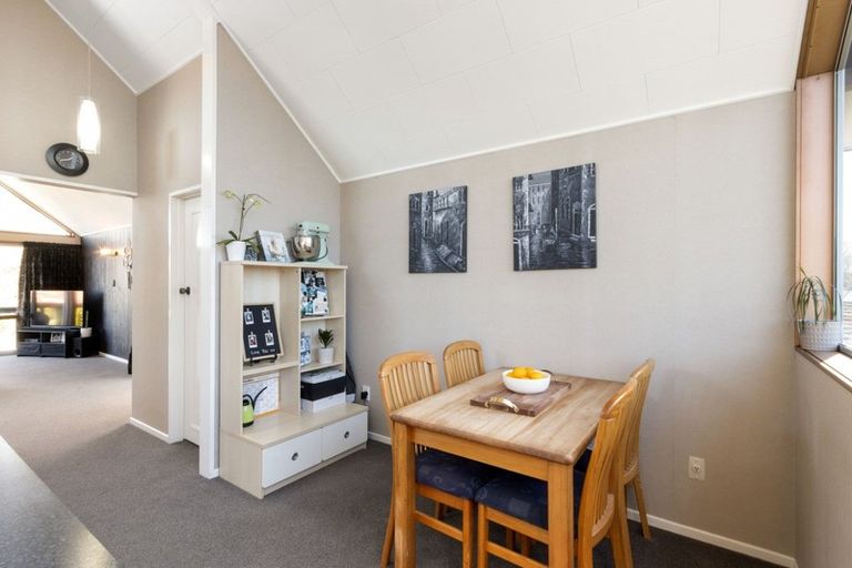 Photo of property in 4 Bristol Street, Tamatea, Napier, 4112