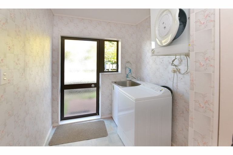 Photo of property in 6b Moenui Avenue, Orewa, 0931