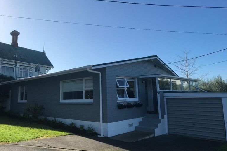 Photo of property in 1/47a Vauxhall Road, Devonport, Auckland, 0624