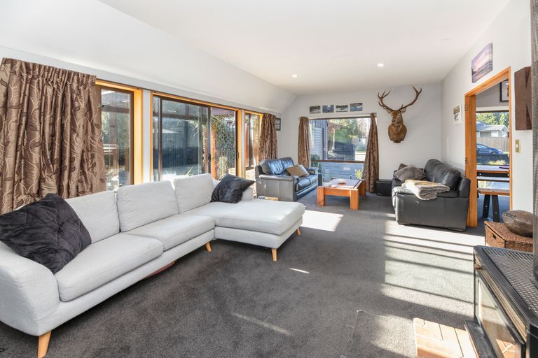 Photo of property in 38 Oakden Drive, Darfield, 7510