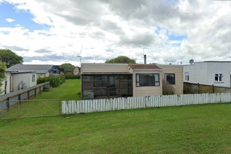 Photo of property in 13 Thomas Place, Foxton Beach, Foxton, 4815
