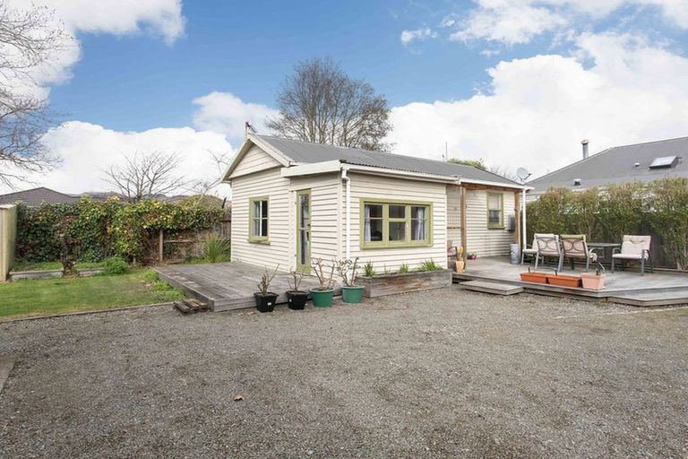 Photo of property in 94a Selwyn Street, Somerfield, Christchurch, 8024