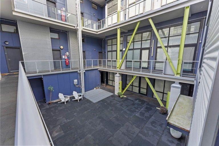 Photo of property in Urbane Apartments, 31/29 Webb Street, Mount Cook, Wellington, 6011