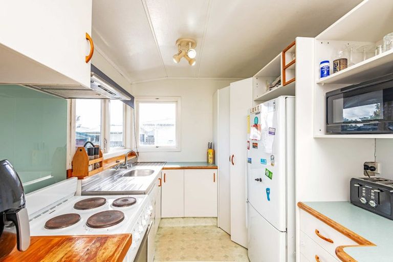 Photo of property in 88 Apollo Parade, Milson, Palmerston North, 4414