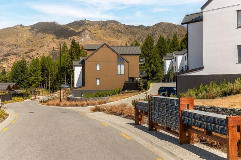 Photo of property in 16/18 George Bullen Lane, Arthurs Point, Queenstown, 9371