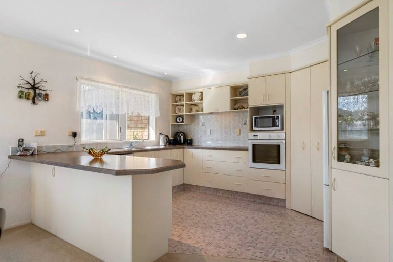Photo of property in 67 Gravatt Road, Papamoa Beach, Papamoa, 3118