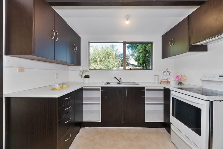 Photo of property in 1a Malloy Place, Eastern Beach, Auckland, 2012