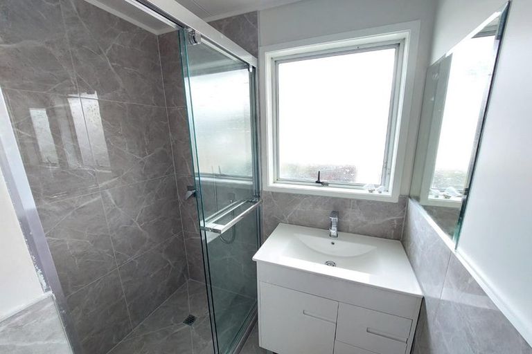 Photo of property in 11 Gambare Place, Wattle Downs, Auckland, 2103