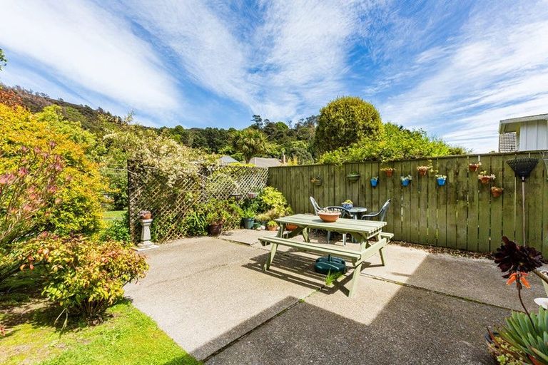 Photo of property in 21 Feist Street, Naenae, Lower Hutt, 5011