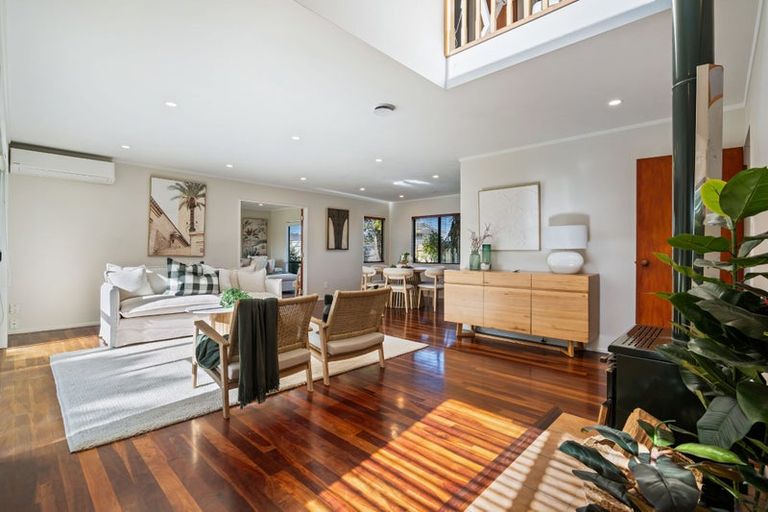 Photo of property in 48 Lakeside Drive, Orewa, 0931