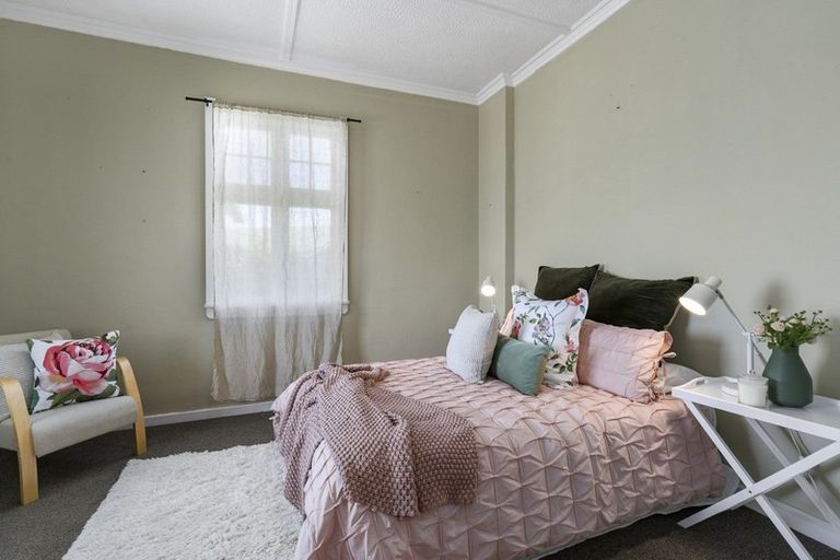 Photo of property in 6 Malcolm Street, Martinborough, 5711