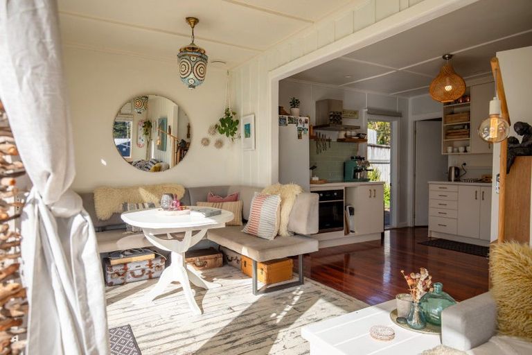 Photo of property in 37 Bay View Road, Raglan, 3225