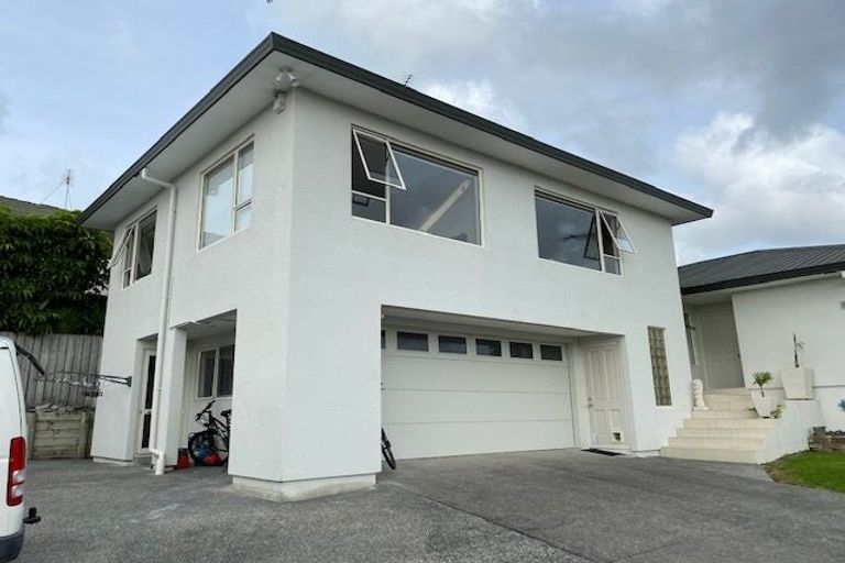 Photo of property in 5 Tern Place, Unsworth Heights, Auckland, 0632