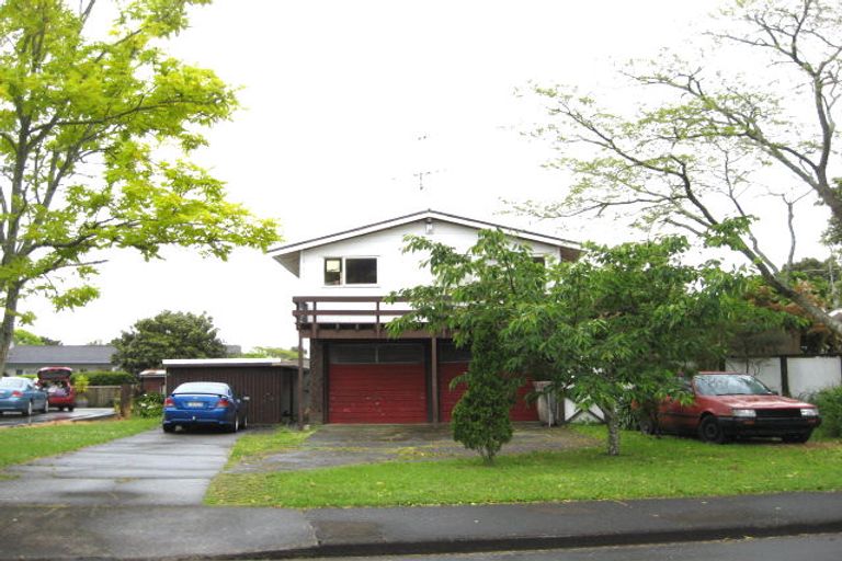 Photo of property in 18 Sunnypark Avenue, Rosehill, Papakura, 2113