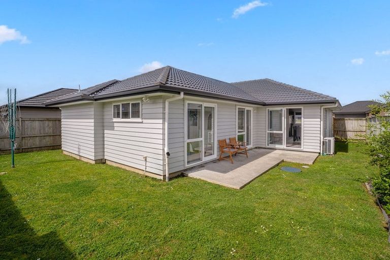 Photo of property in 16 Perla Road, Pukekohe, 2120