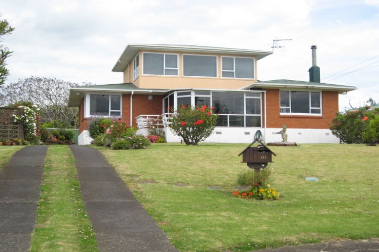 Photo of property in 10 Ngaio Avenue, Mangere Bridge, Auckland, 2022