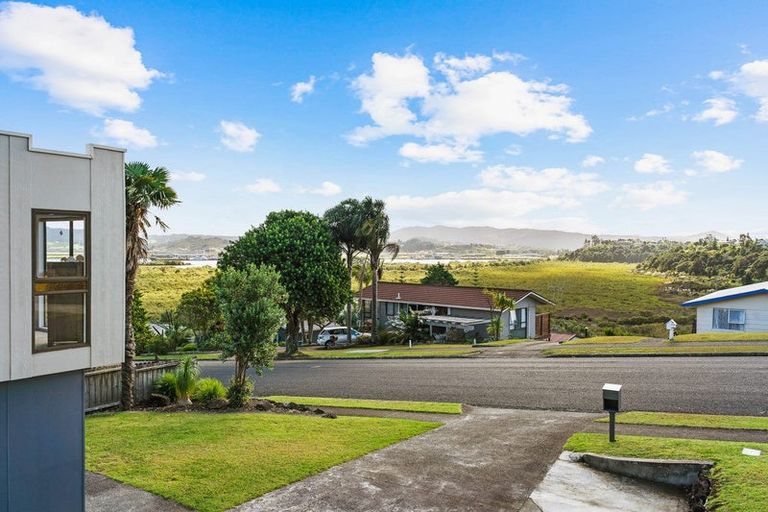 Photo of property in 19 Raumati Crescent, Onerahi, Whangarei, 0110