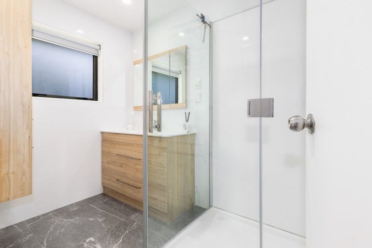 Photo of property in 1/39 Kinloch Place, Papakowhai, Porirua, 5024