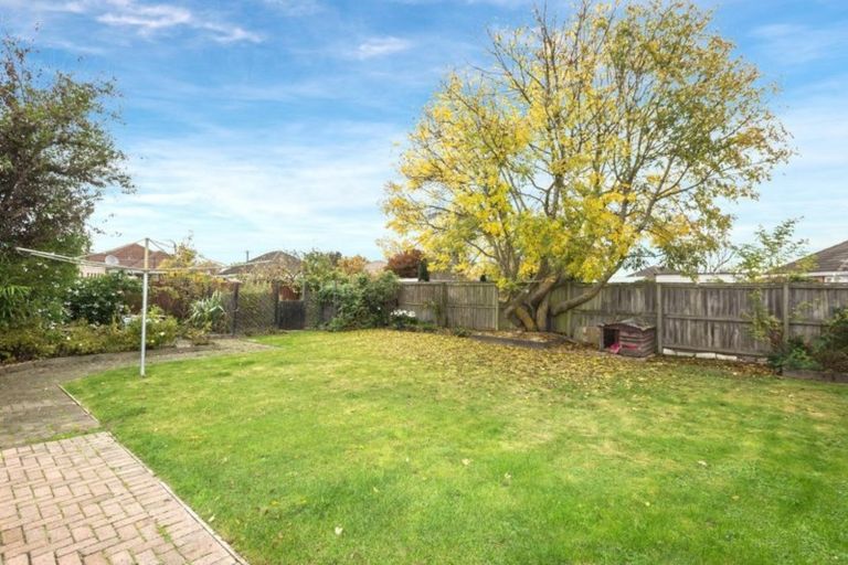 Photo of property in 10 Paddington Street, Northcote, Christchurch, 8052