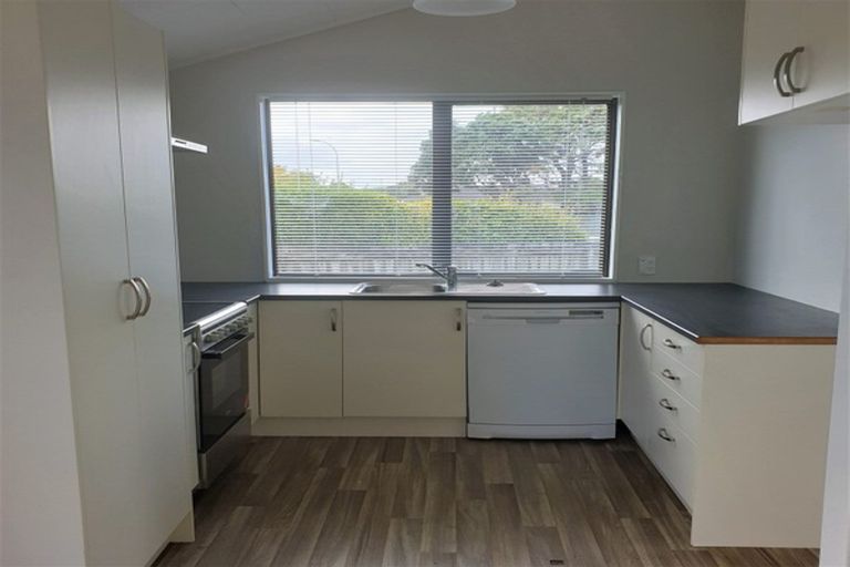 Photo of property in 14b Sandspit Road, Waiuku, 2123