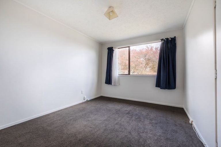 Photo of property in 86 Sunvue Road, Glen Eden, Auckland, 0602