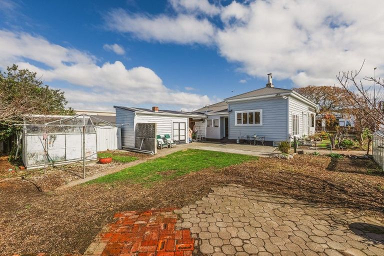 Photo of property in 18 Lee Road, Taradale, Napier, 4112
