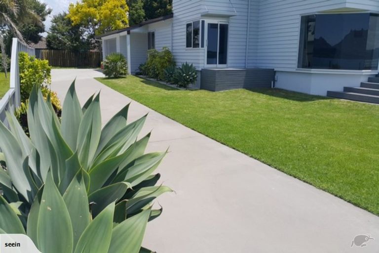 Photo of property in 2/249 One Tree Point Road, One Tree Point, 0118