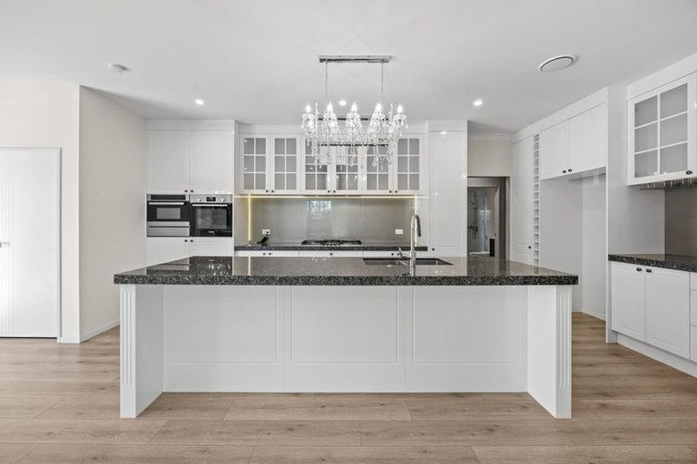 Photo of property in 16 Lime Hill Rise, Flat Bush, Auckland, 2019