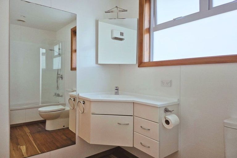 Photo of property in 9 Castor Crescent, Cannons Creek, Porirua, 5024