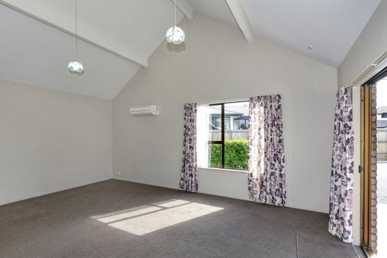 Photo of property in 60d Mcfaddens Road, St Albans, Christchurch, 8052