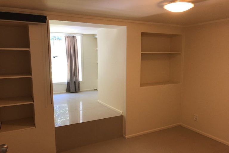 Photo of property in 704a East Coast Road, Pinehill, Auckland, 0632