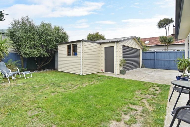 Photo of property in 200 Keyes Road, New Brighton, Christchurch, 8083