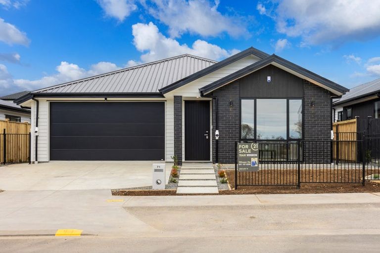 Photo of property in 71 Podgora Avenue, Huapai, Kumeu, 0810