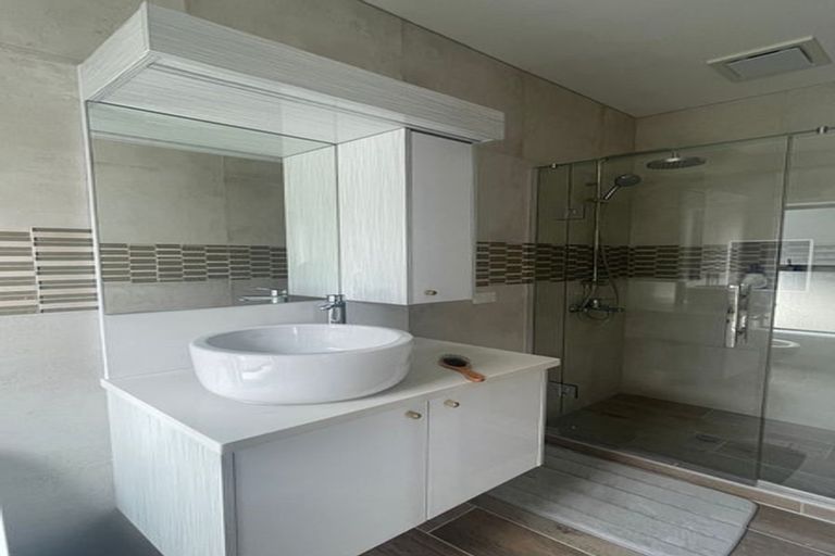 Photo of property in 5 Awakirihi Close, Shamrock Park, Auckland, 2016