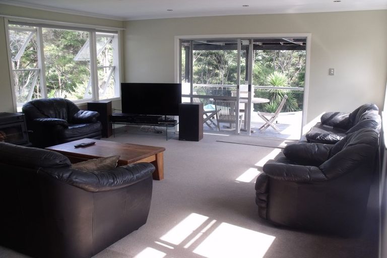 Photo of property in 97 Takahe Road, Titirangi, Auckland, 0604