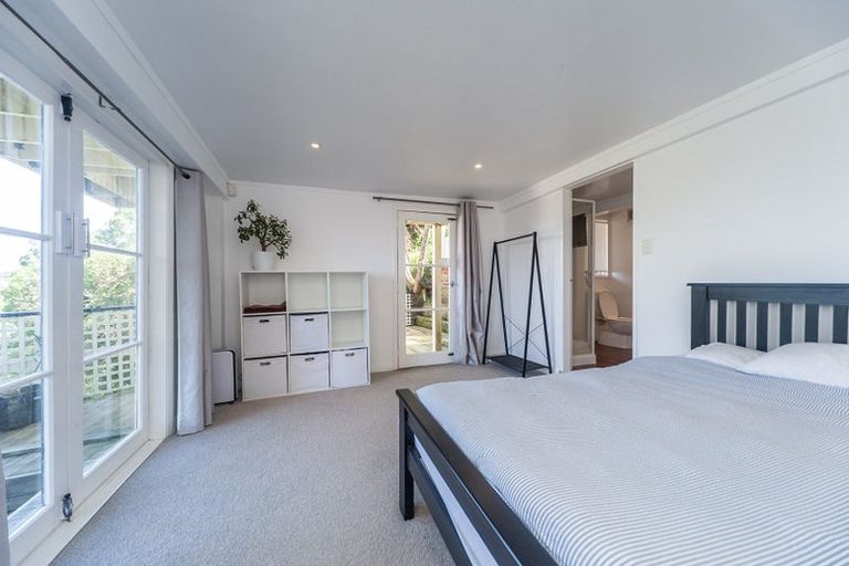 Photo of property in 49 Harbour View Road, Northland, Wellington, 6012