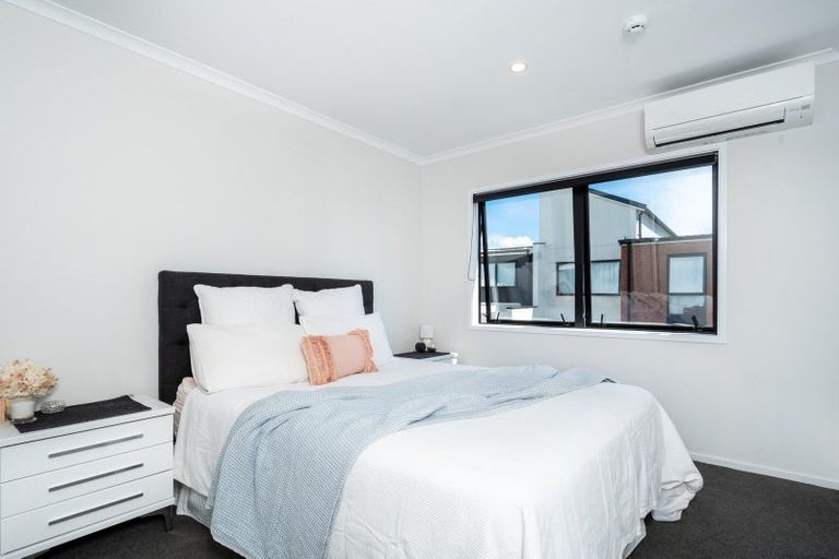 Photo of property in 5 Eyton Kay Road, Hobsonville, Auckland, 0616