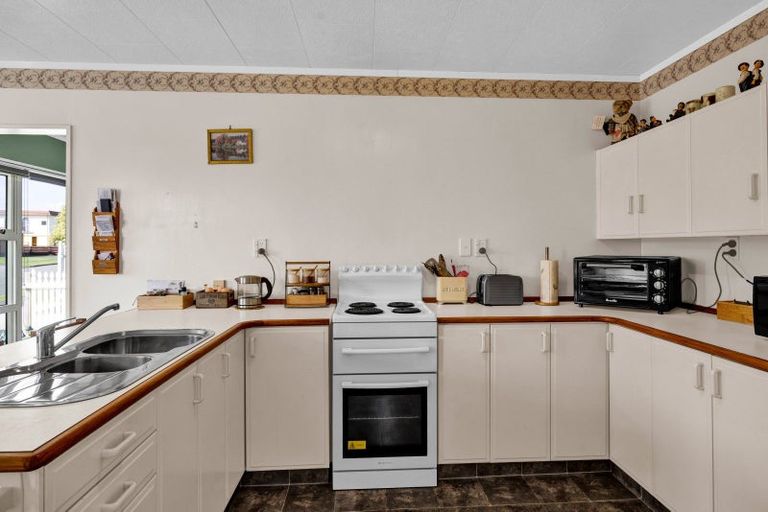 Photo of property in 57 Murray Avenue, Hawera, 4610