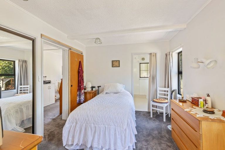 Photo of property in 529 South Road, Omata, New Plymouth, 4374