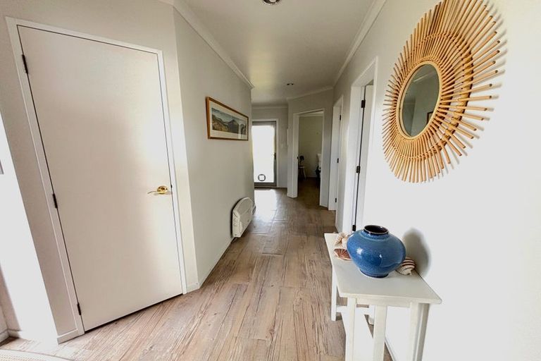 Photo of property in 22a Marine Parade South, Foxton Beach, Foxton, 4815